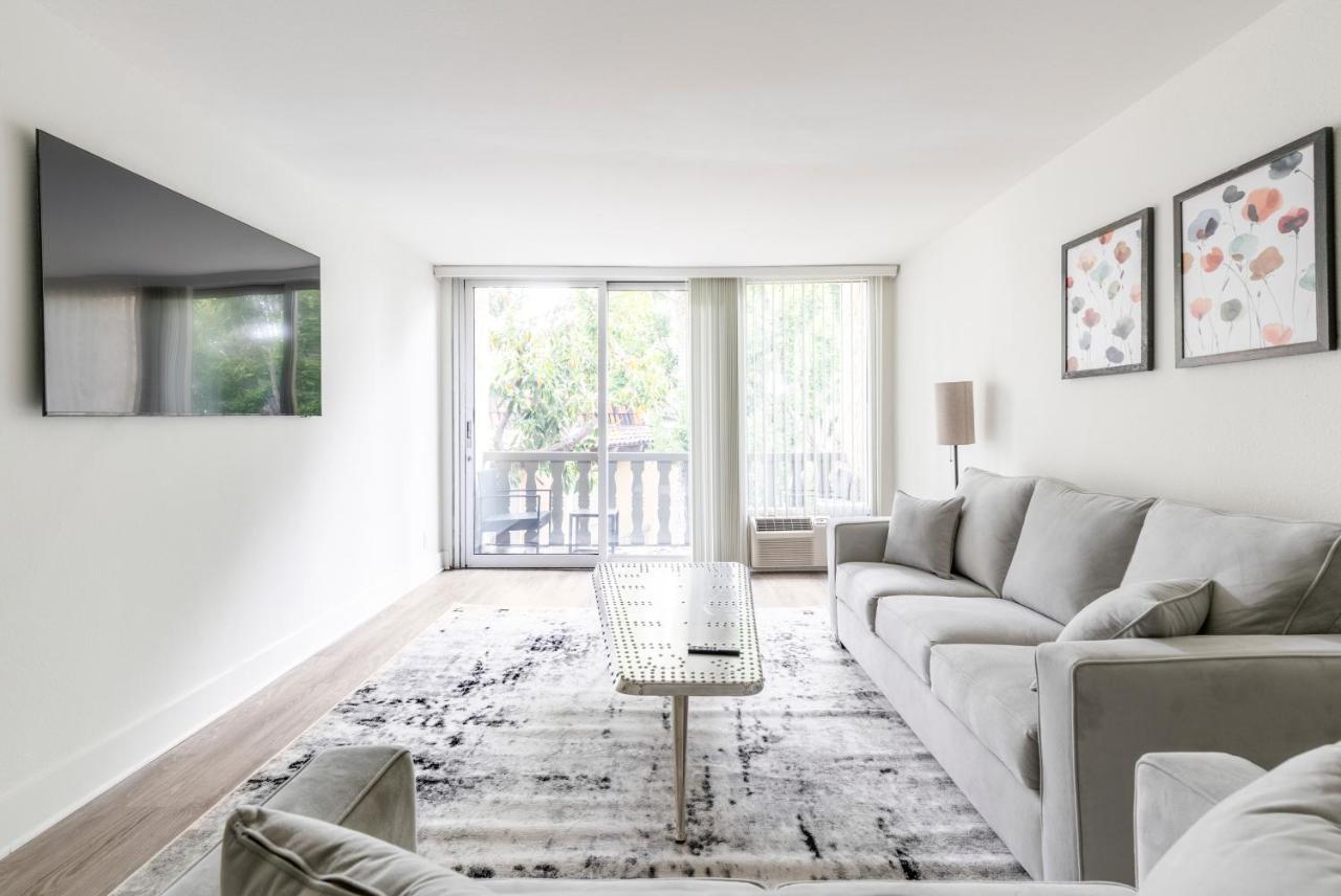 New Luxury Apartment Weho Boys Town ロサンゼルス エクステリア 写真