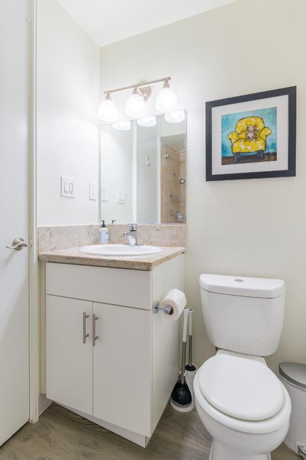 New Luxury Apartment Weho Boys Town ロサンゼルス エクステリア 写真